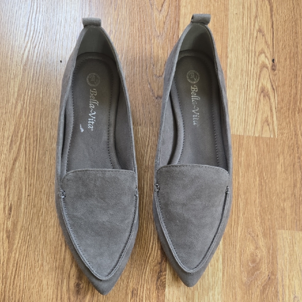 Bella Vita Women's Suede Flats - Taupe